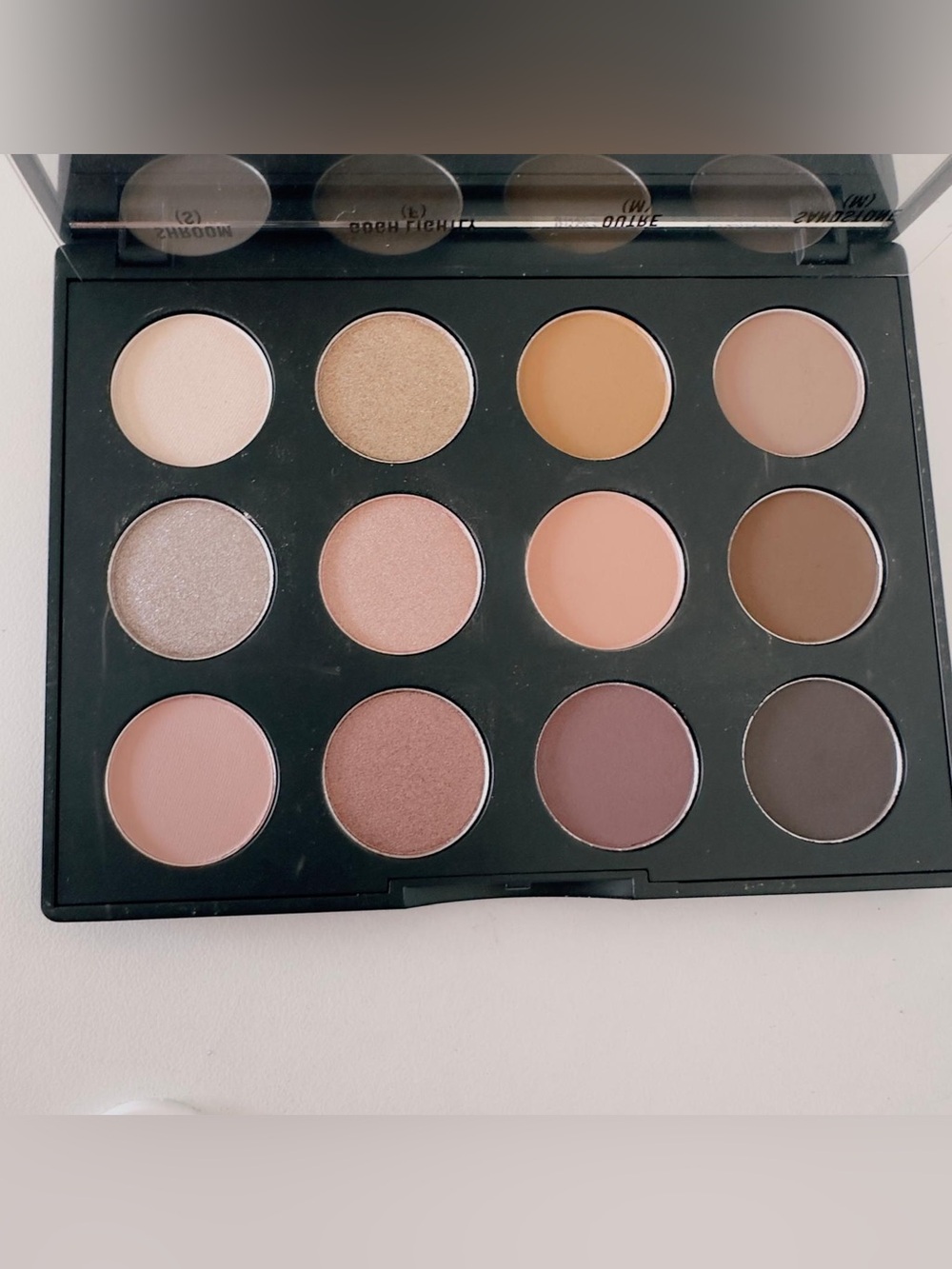 MAC Art Library Nude Model Eyeshadow Palette - Picture 2 of 9